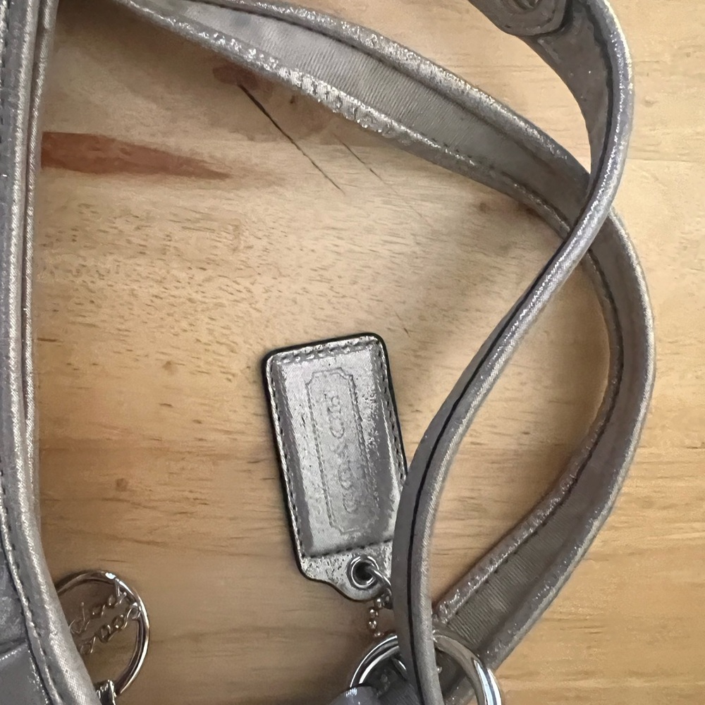 Coach purse - Picture 6 of 9